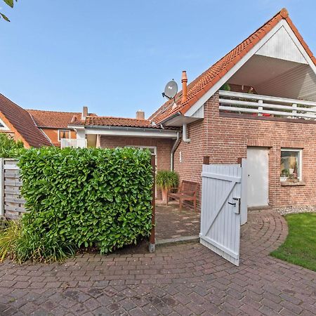 Enticing Holiday Home In Oldenburg With Garden Near Sea Dannau 외부 사진