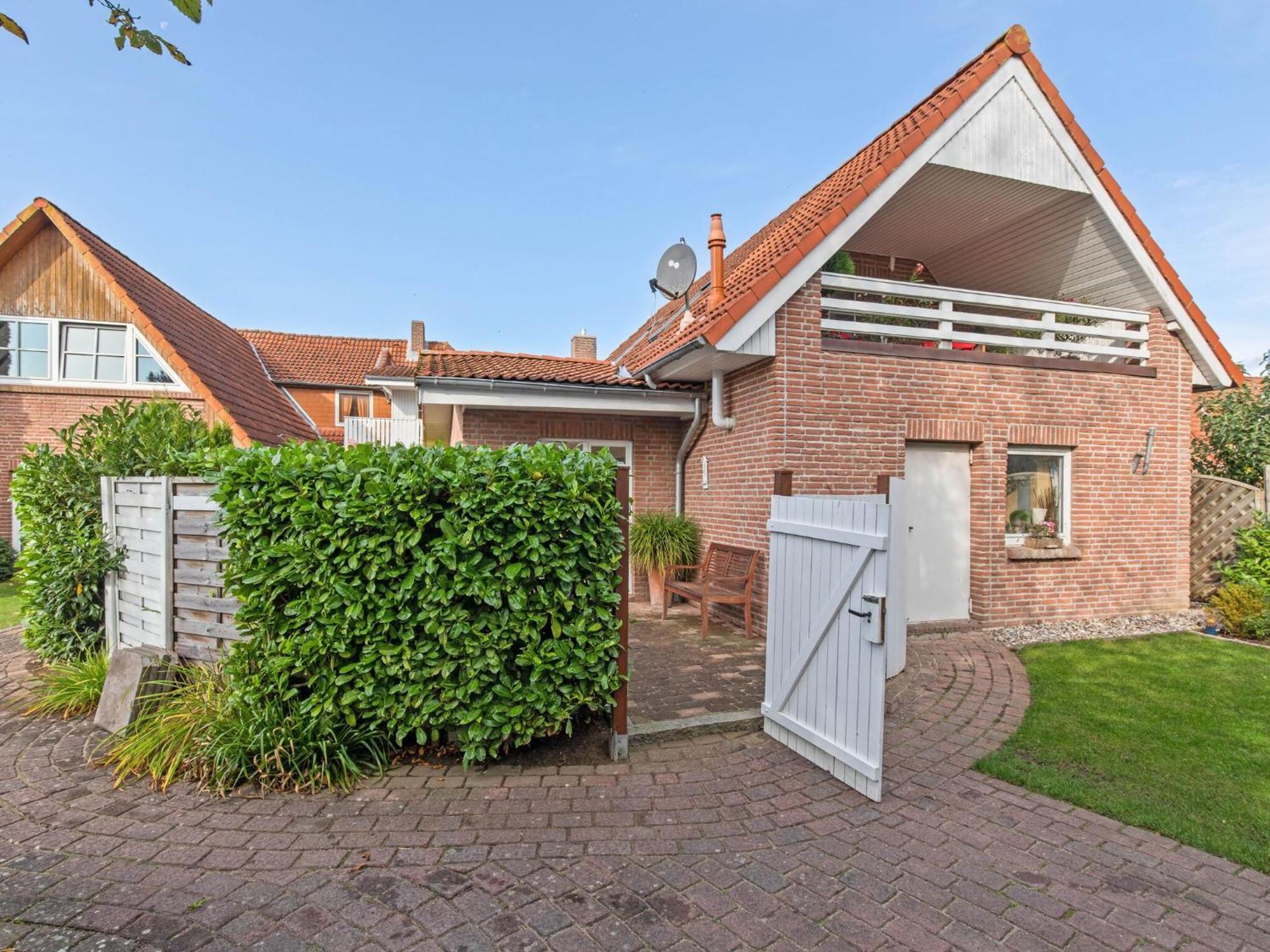 Enticing Holiday Home In Oldenburg With Garden Near Sea Dannau 외부 사진