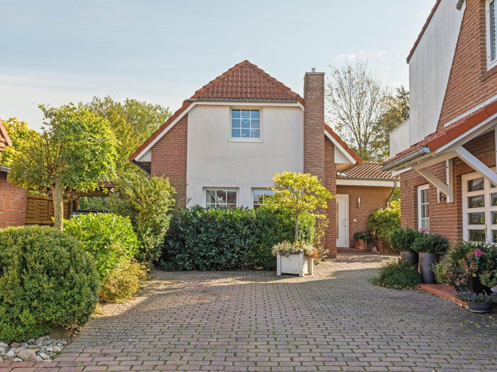 Enticing Holiday Home In Oldenburg With Garden Near Sea Dannau 외부 사진