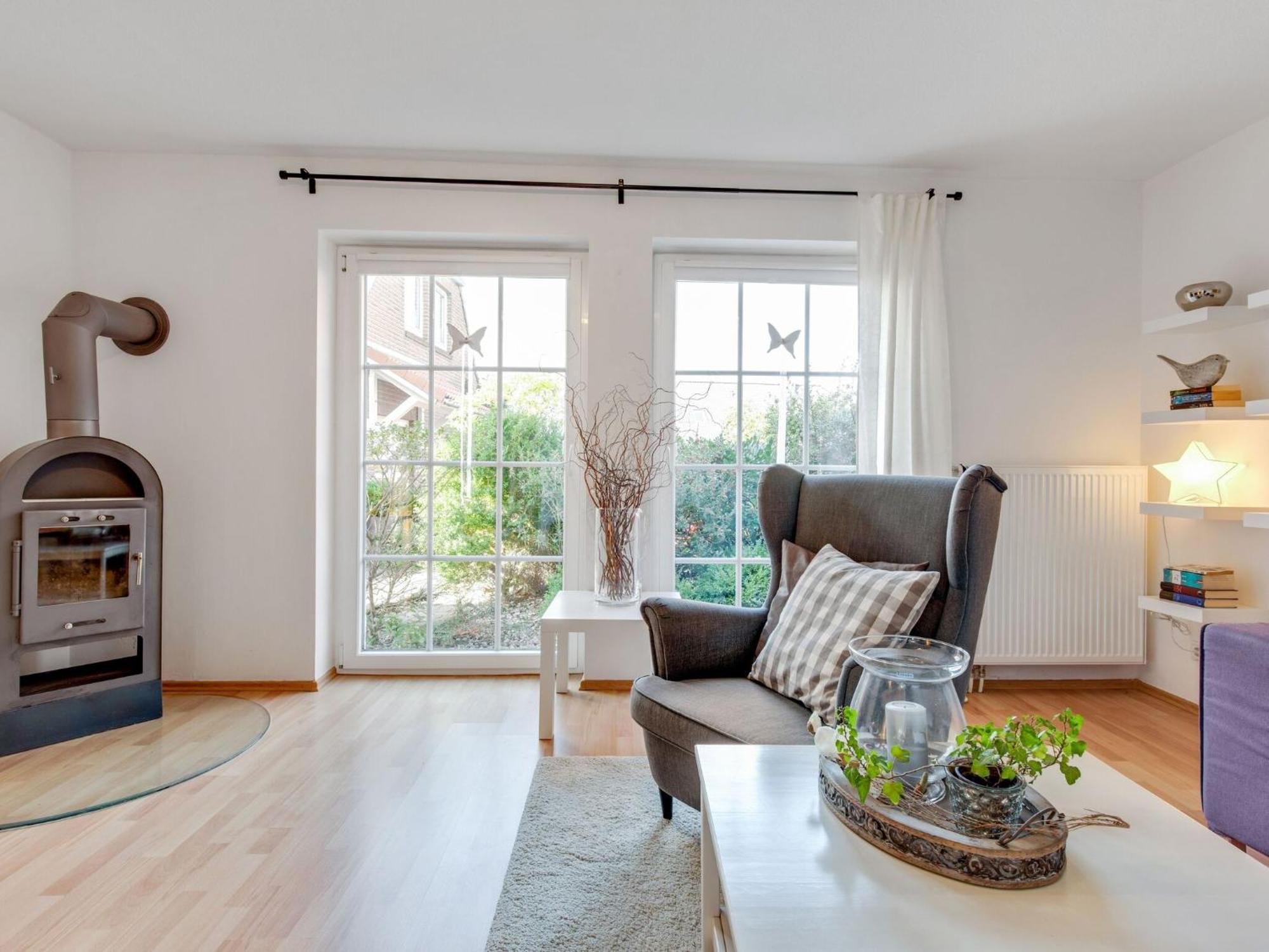 Enticing Holiday Home In Oldenburg With Garden Near Sea Dannau 외부 사진
