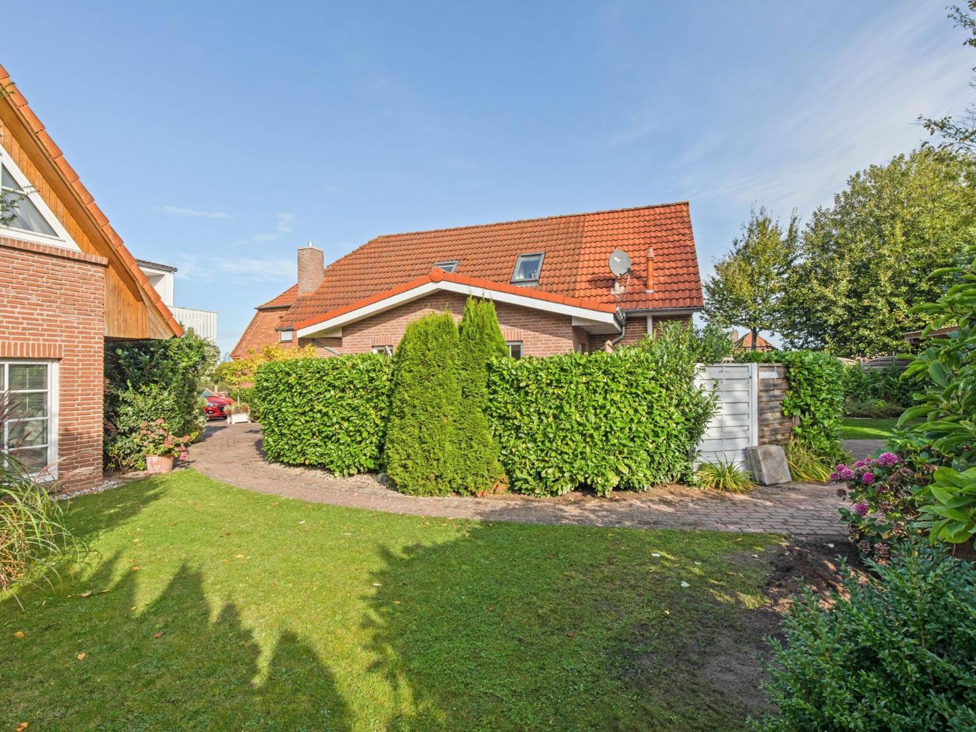 Enticing Holiday Home In Oldenburg With Garden Near Sea Dannau 외부 사진