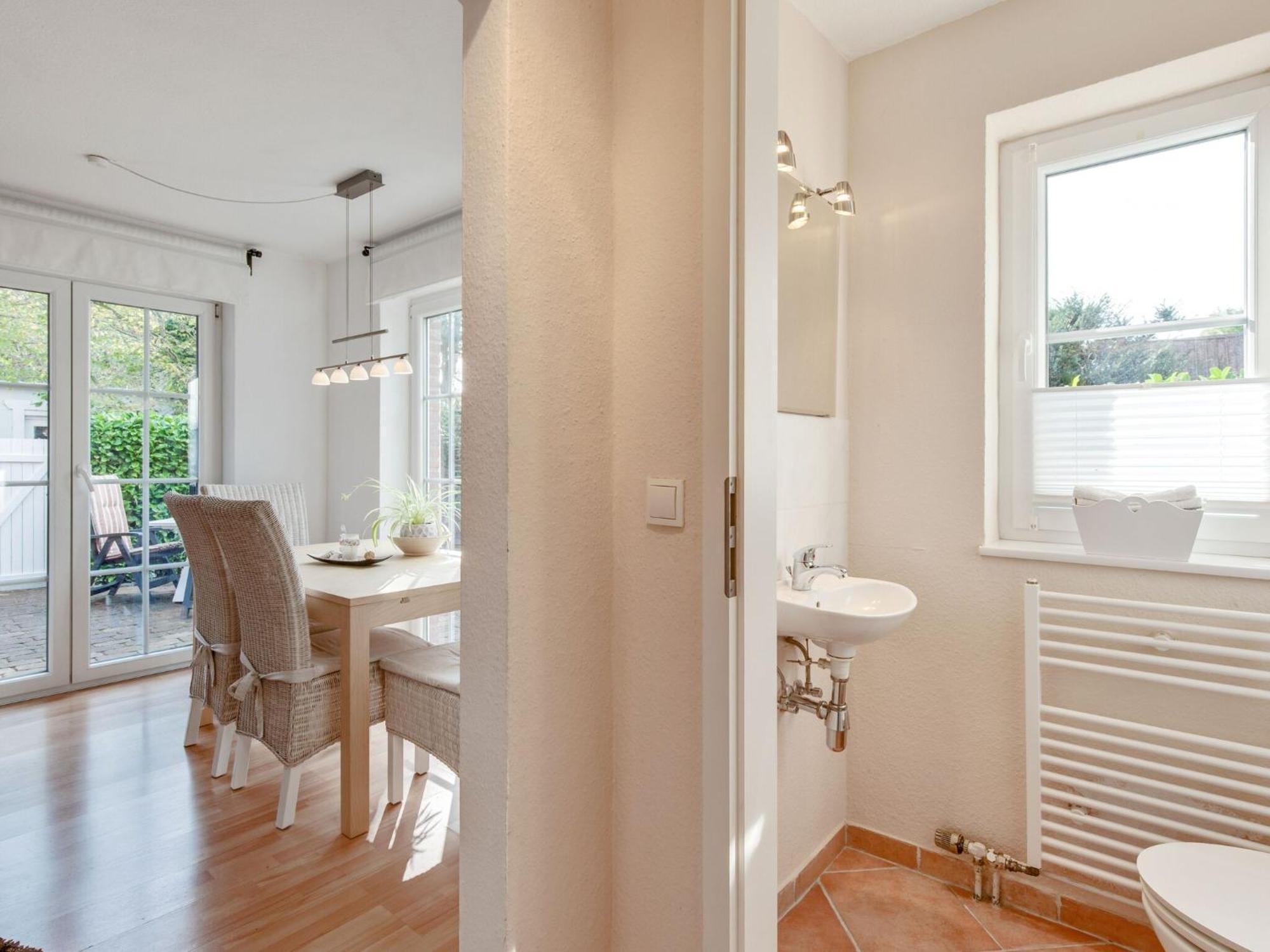 Enticing Holiday Home In Oldenburg With Garden Near Sea Dannau 외부 사진