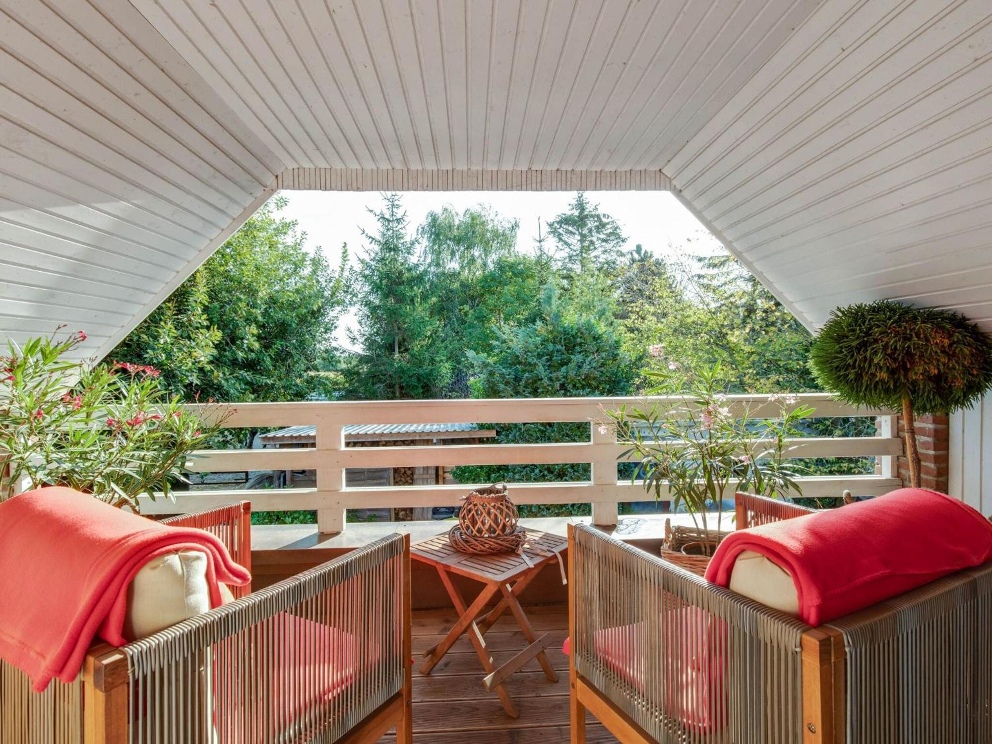 Enticing Holiday Home In Oldenburg With Garden Near Sea Dannau 외부 사진