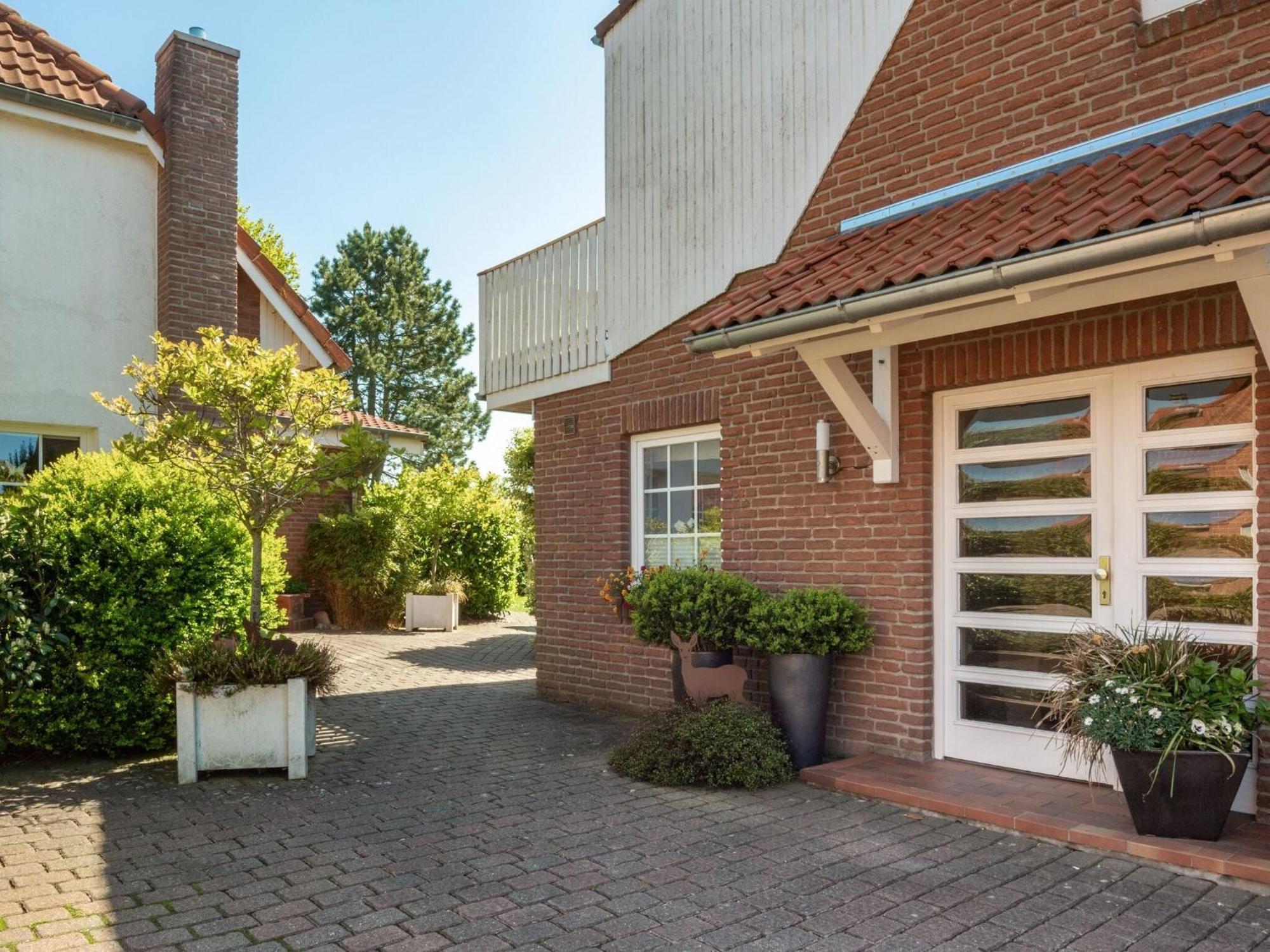 Enticing Holiday Home In Oldenburg With Garden Near Sea Dannau 외부 사진