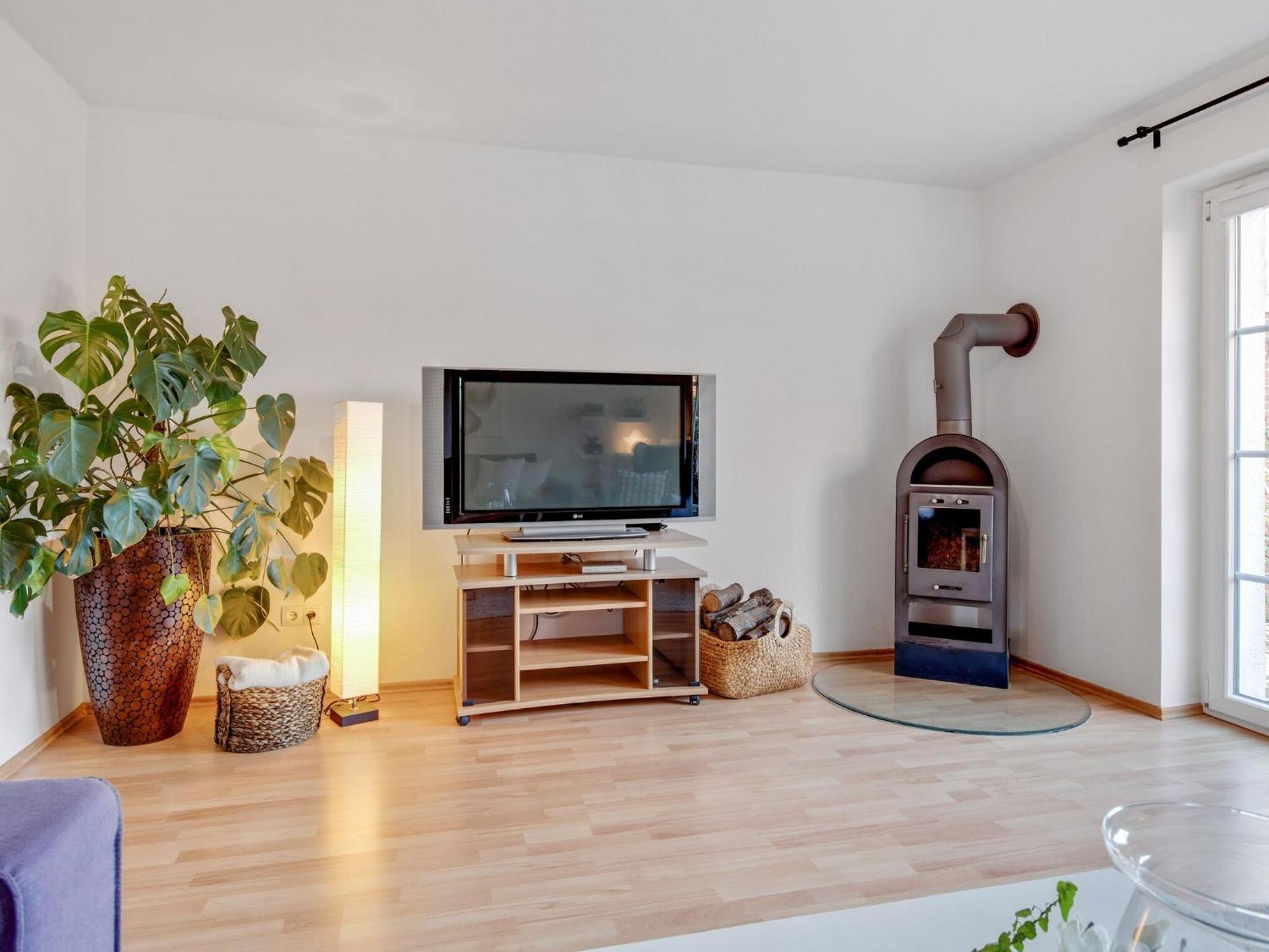 Enticing Holiday Home In Oldenburg With Garden Near Sea Dannau 외부 사진